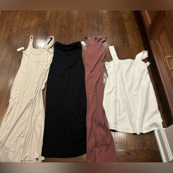Old Navy Dresses & Skirts - Old Navy 4 Dress bundle.